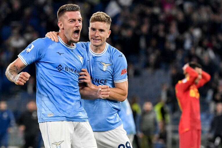 ラツィオの中盤に君臨したミリンコビッチ＝サビッチ（左）　©Getty Images