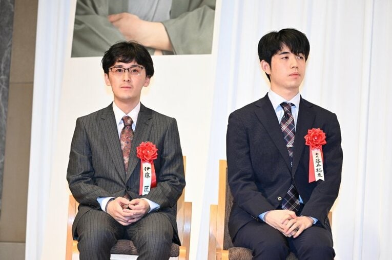 藤井聡太と伊藤匠　©Keiji Ishikawa