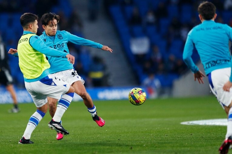 「TAKEユニの日本人ファンが増えた気が」久保建英MOMも“代えが利かない状態”を現地撮影…ソシエダは狂う歯車を直せるか(7)