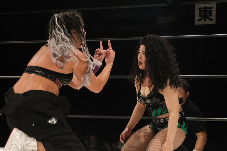 「圧倒される肉体美」を目指す新人女子プロレスラー…コンテストにも出場するZONESが語る“理想像”「実は体重が10kg減ったんです」(110)