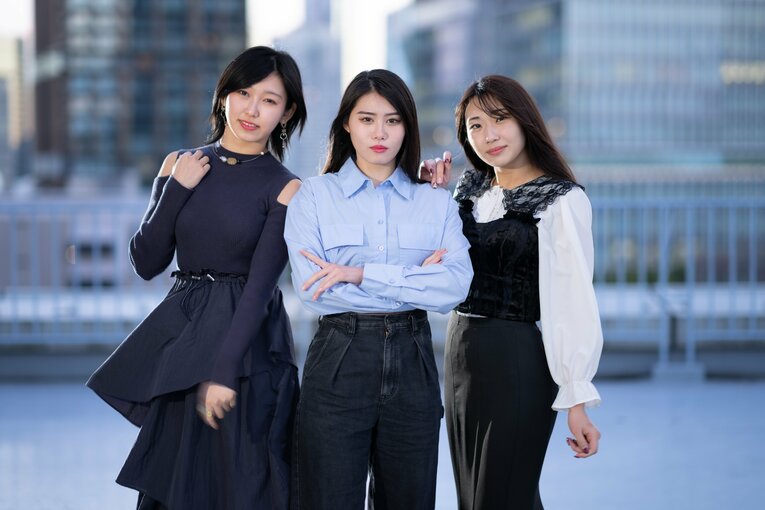 マリーゴールドの“グラビア三銃士”　©Shiro Miyake