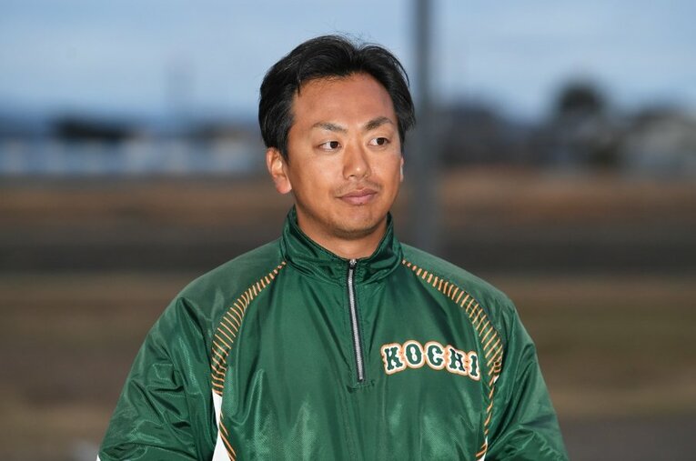 高知農野球部監督、下坂充洋（33歳）  ／ photograph by Kota Inoue