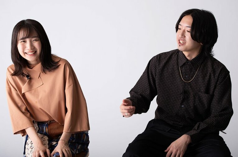 ボカロPとしても活躍するAyaseとシンガーソングライター・ikuraが結成したYOASOBI ／ photograph by BUNGEISHUNJU