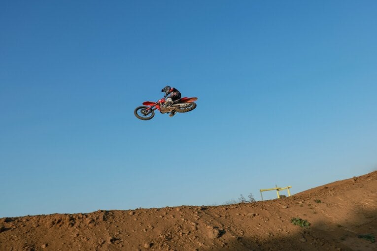 オフロードビレッジでトレーニングする小椋　©Satoshi Endo