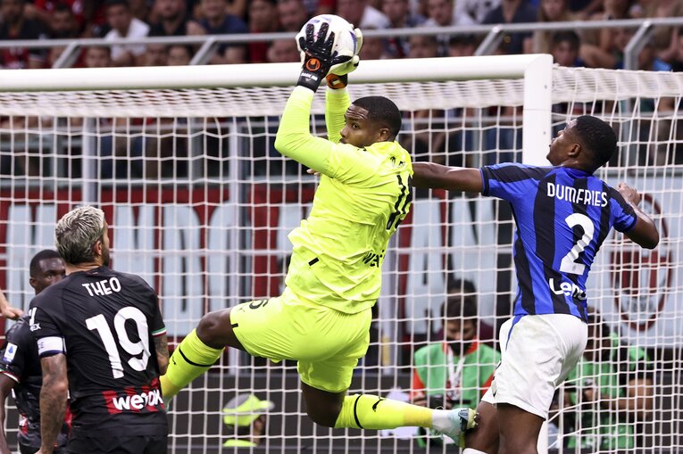 シュミットが注目しているという、ミランのメニャン ©Getty Images