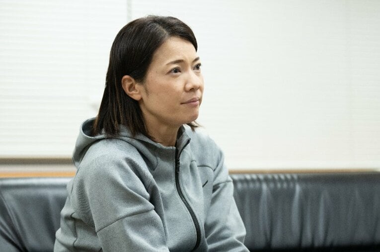 2004年に200m23秒33の女子日本記録を打ち立てた信岡沙希重コーチ。現在、女子100m日本歴代2位の兒玉芽生を指導する信岡に話を聞いた ／ photograph by Asami Enomoto