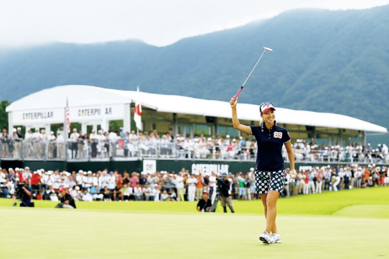 上田桃子（うえだ・ももこ）／1986年6月15日生、熊本県出身。9歳からゴルフを始め、'07年に年間5勝を挙げて賞金女王。主戦場を翌年から米ツアーに移し、'14年から再び日本に。昨年限りで第一線から退いた。ツアー通算17勝（日米共催2勝）。161cm　©Wataru Murakami