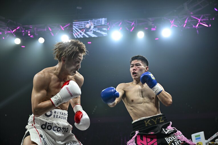 井上はブロッキングをしながら、キムとの距離感を見極めていた　©Hiroaki Yamaguchi