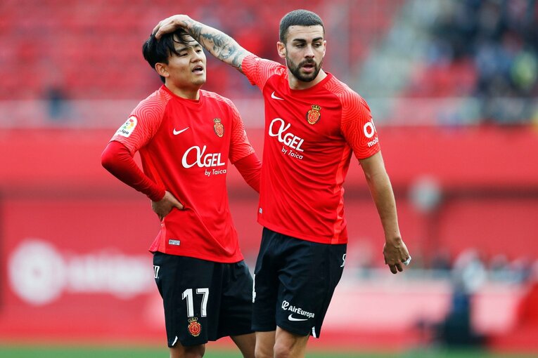 「クボはファウル覚悟で止めなければ」 残留争いで久保建英が大仕事…辛口のタクシー運転手もニコリ〈カメラマン現地取材〉(25)