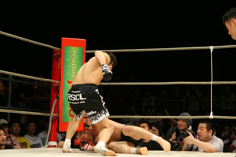 2005年5月、『修斗伝承 ROAD TO 20th ANNIVERSARY FINAL』で中蔵隆志にパウンドでKO勝ち