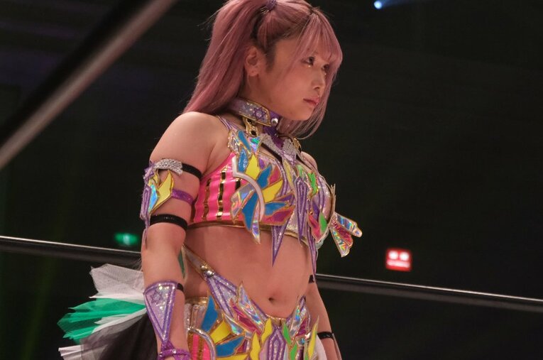 左膝内側側副靱帯損傷による長期欠場から復帰のリングに上がった中野たむ ／ photograph by Norihiro Hashimoto