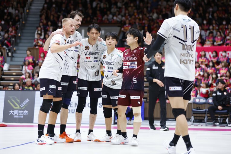 昨季の10勝を上回る飛躍が期待されるVC長野トライデンツ　©︎SV.LEAGUE