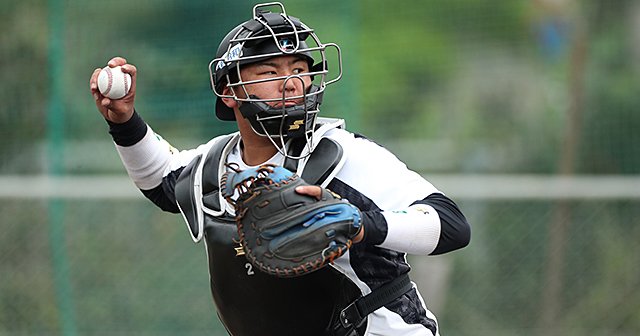 ロッテの“大注目ドラ1”松川虎生が生まれた2003年10月、井口監督は日本シリーズで阪神と…「城島二世」との不思議な縁とは？ - プロ野球 -  Number Web - ナンバー