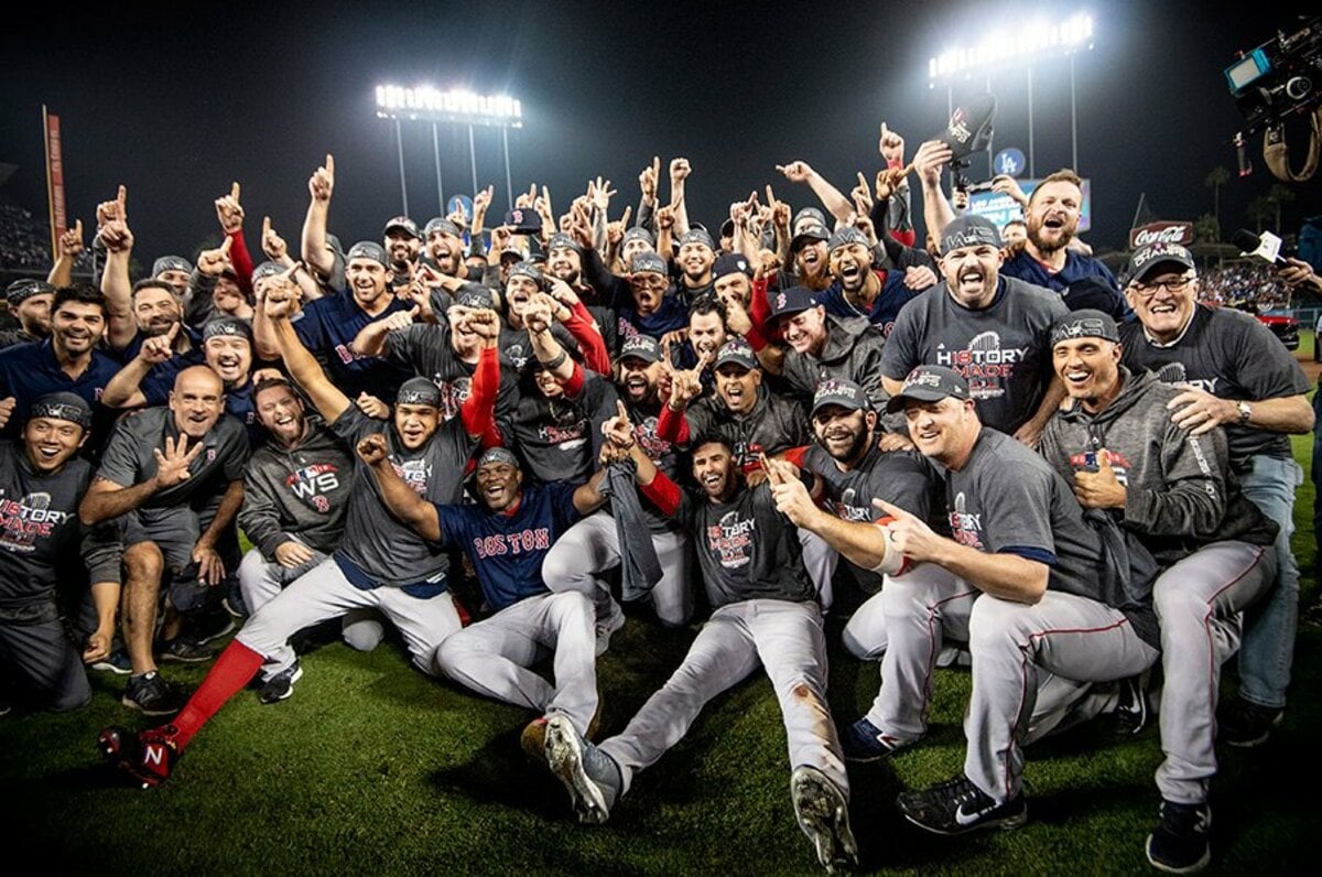 レッドソックス世界一への戦略は、データ＋オールドスタイルの回帰