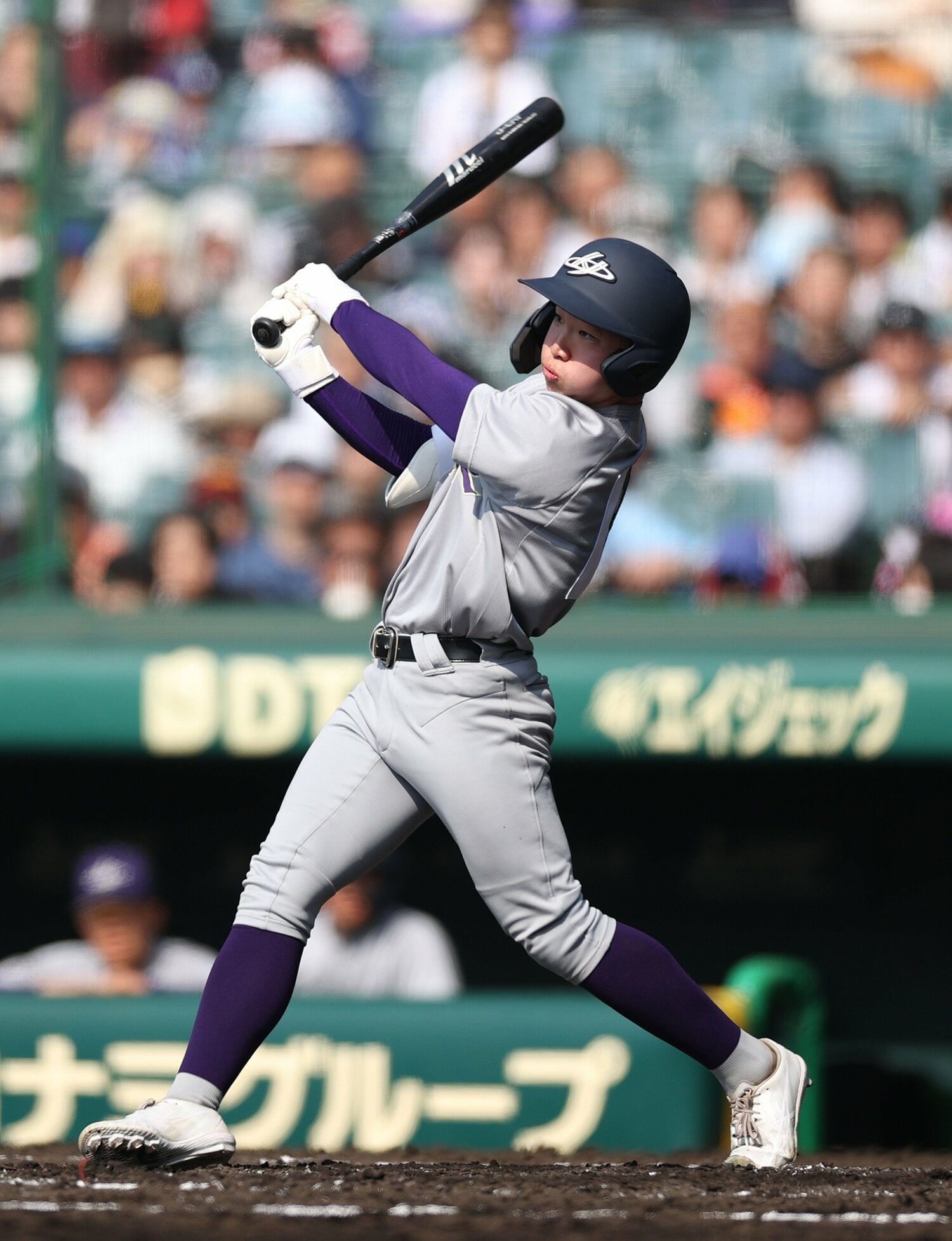 花巻東は4番～6番以外のスタメン6人がみんなマルチの金属バットを使っていた　©JIJI PRESS