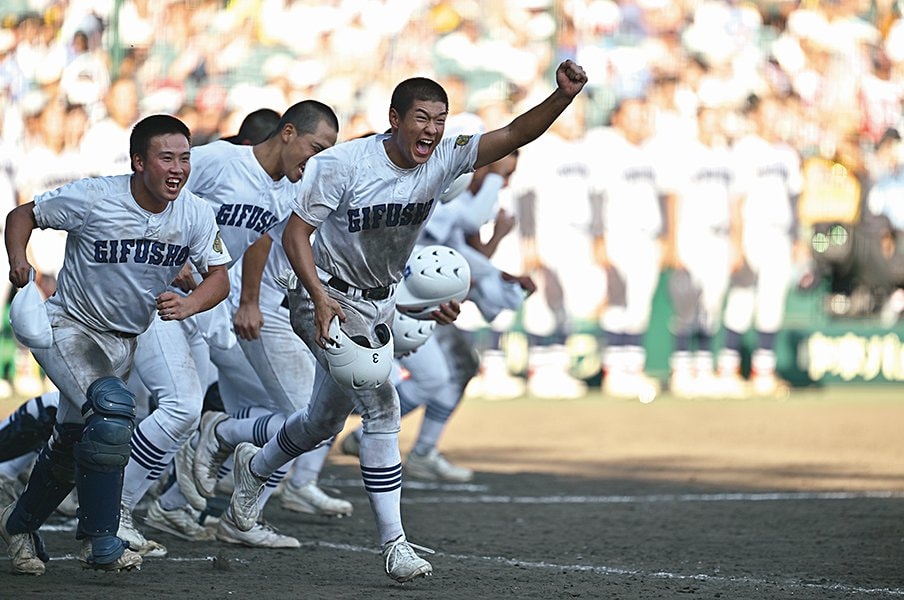 ［16年ぶりのベスト4］県岐阜商「公立ではなく伝統校として」＜Number Web＞ photograph by Hideki Sugiyama