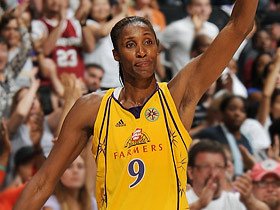 WNBAを支えたスター、リサ・レスリーの功績とは。～米国女子バスケのスター引退～