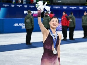 「これが私のオリンピックです」“銀メダル2つ”坂本花織が最後の五輪で漏らした本音「緊張でもなく恐怖…一人になると不安で涙が止まらなくなってます」