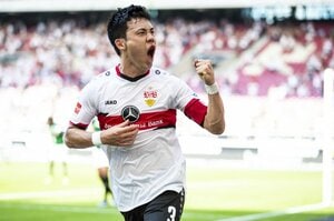 熱気の戻ったブンデスで遠藤航がいきなり主役に　オリンピック疲れを感じせぬ「本物のキャプテン」の存在感