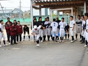 「セカンドの後ろにサッカー部」「練習は5班でローテ」でも…偏差値68“奈良の公立進学校”の野球部がナゼ強い？ 指揮官が語った“弱者の兵法”のヒミツ