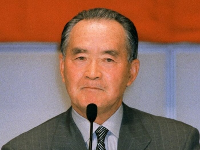 「長嶋茂雄は天才だった」は本当か？ あの野村克也も知らなかった“長嶋の本当の顔”「内角だと予感した」なぜ最強ピッチャー・稲尾和久を打ち崩せたか＜Number Web＞ photograph by JIJI PRESS