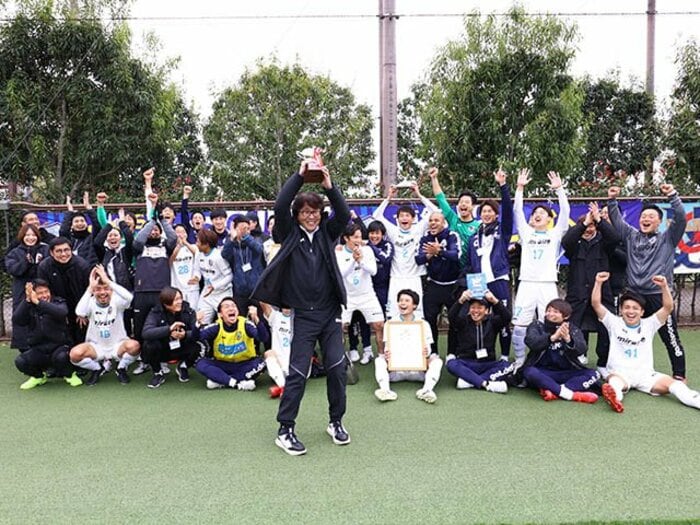 “現実版キャプテン翼クラブ”南葛SC、ロベルト本郷の教えで“J6”昇格　高橋陽一先生「マンガ以上にドキドキ」＜Number Web＞ photograph by Kenzaburo Matsuoka