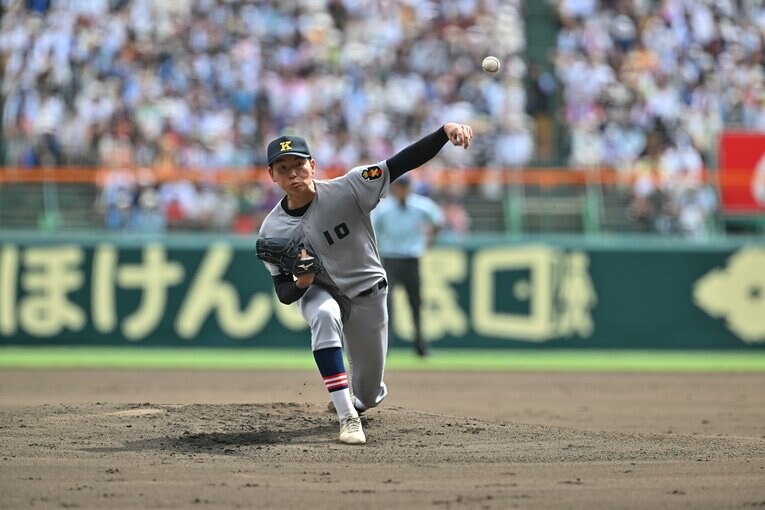 決勝戦の先発は2年生左腕の鈴木佳門だった　©Hideki Sugiyama