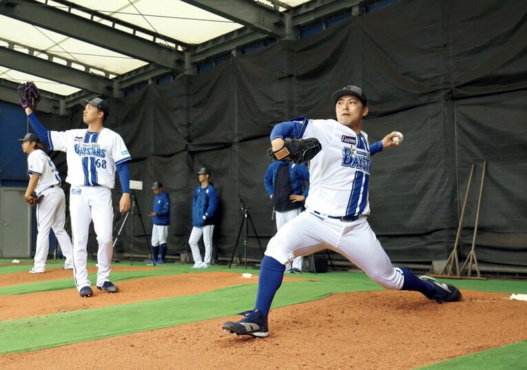 東克樹（あずま・かつき）／1995年11月29日生、三重県出身。愛工大名電高、立命館大学を経て2018年ドラフト1位でDeNA入団。昨季は両リーグ最多の183イニングを投げ、13勝4敗、防御率2.16。日本シリーズでも好投し日本一に貢献した。170cm、80kg　©SANKEI SHIMBUN