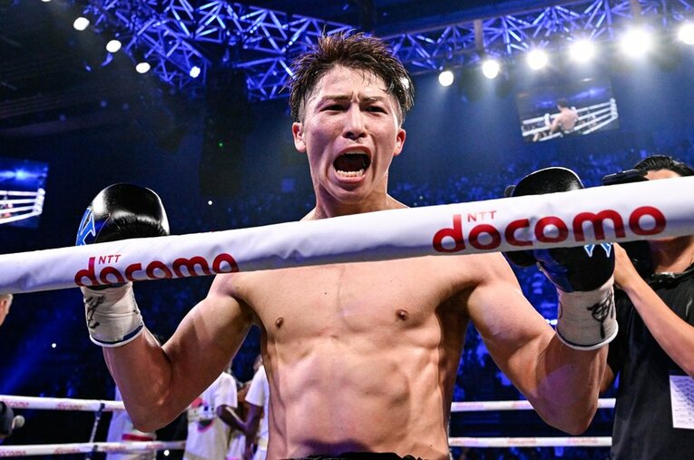 識者たちの想像を超える完勝KO劇を披露した井上尚弥。ほとんどの試合をチェックしてきたグレイ記者も興奮覚めやらぬ様子だった ／ photograph by Hiroaki Yamaguchi