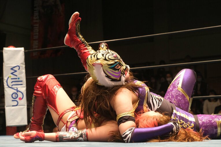 試合後“初肉声”は「悔しい」 タイガー・クイーンが6連勝も“必殺技なし”の大苦戦…好敵手たちとの“再戦”が今後のカギに？(25)