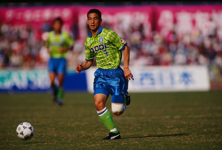 1996年韮崎高からベルマーレ平塚（当時）に入団した中田英寿。ルーキーイヤーから26試合出場、8得点を挙げた　©J.LEAGUE