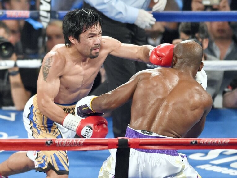 2016年4月、ブラッドリーとのラバーマッチでは2度のダウンを奪い完勝