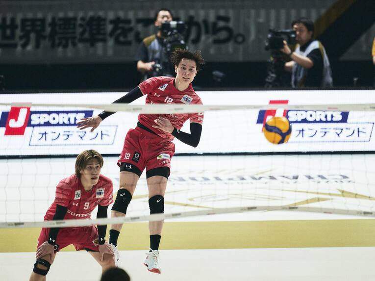 高橋藍（サントリーサンバーズ大阪）　©︎Yuki Suenaga