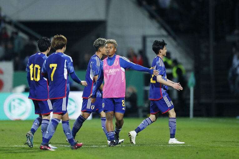 「CLやELに出ているドイツ有望株のフィジカルに負けず…」パリ世代日本代表を撮って感じた“肉体とハートの充実ぶり”(57)