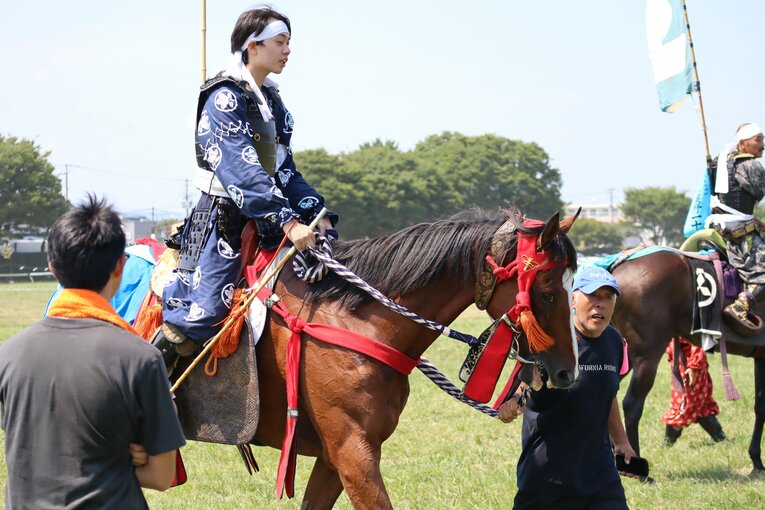 「神旗争奪戦」に出場するアングライフェン