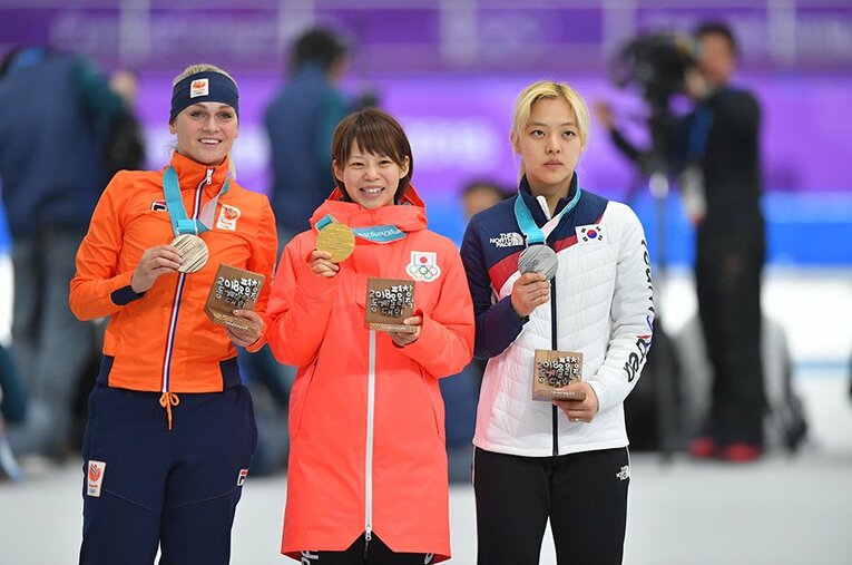 スピードスケートだけでメダル6個！日本を変えたデビットコーチの4年間。(6) ／ photograph by Kaoru Watanabe/JMPA