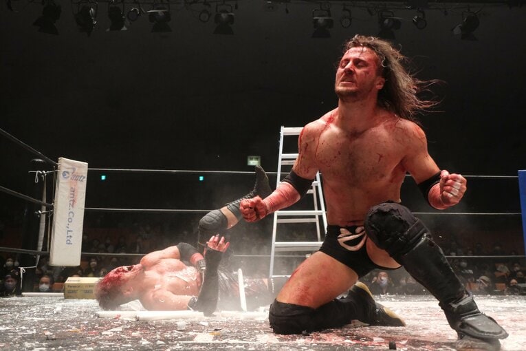 「デスマッチ・イズ・マイライフ」妻の急死を乗り越えた“クレイジー・キッド”竹田誠志の決意「蛍光灯やカミソリで傷つけ…でもそれが生きがい」(77)