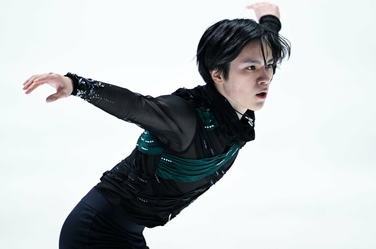 NHK杯でジャンプの回転不足判定などで点数が伸びず、2位となった宇野昌磨。「競技から退くことも…」と発言した真意とは？ ／ photograph by Asami Enomoto