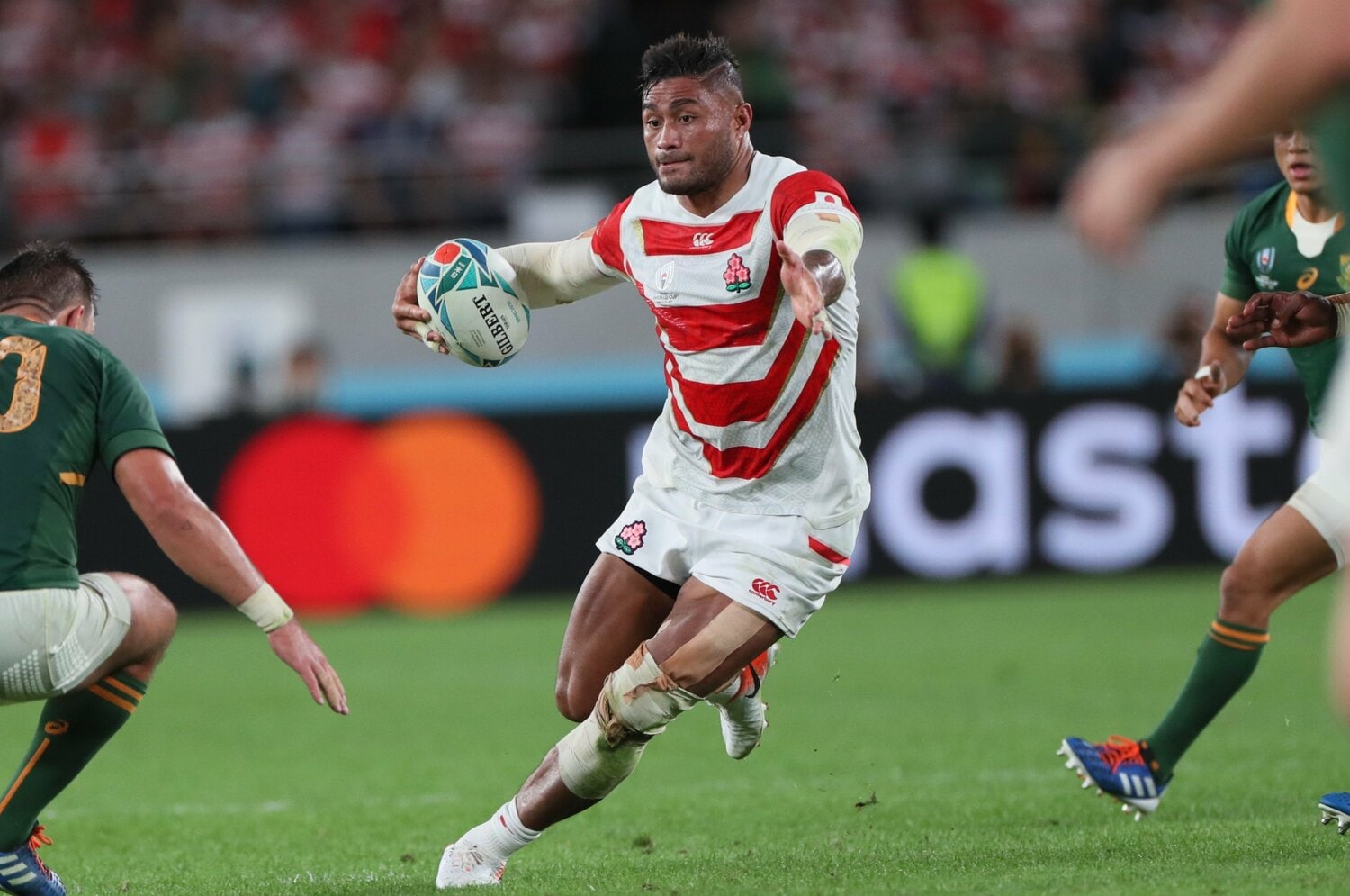 2019年の日本W杯でも活躍したマフィもトンガ出身 ©BUNGEISHUNJU