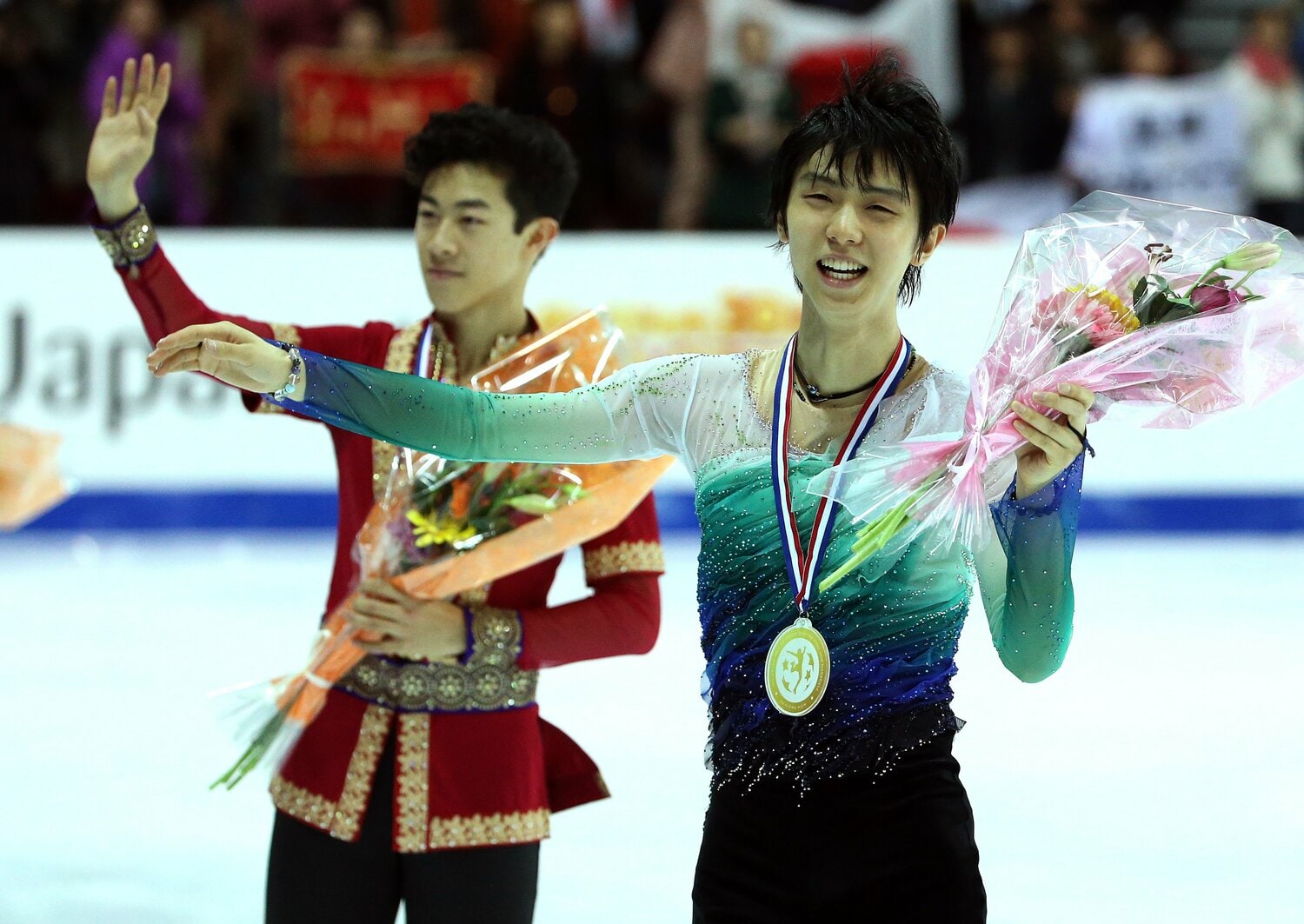 共に認め合い、切磋琢磨してきた羽生とチェン（写真は2016年のグランプリ・ファイナル）　©Getty Images