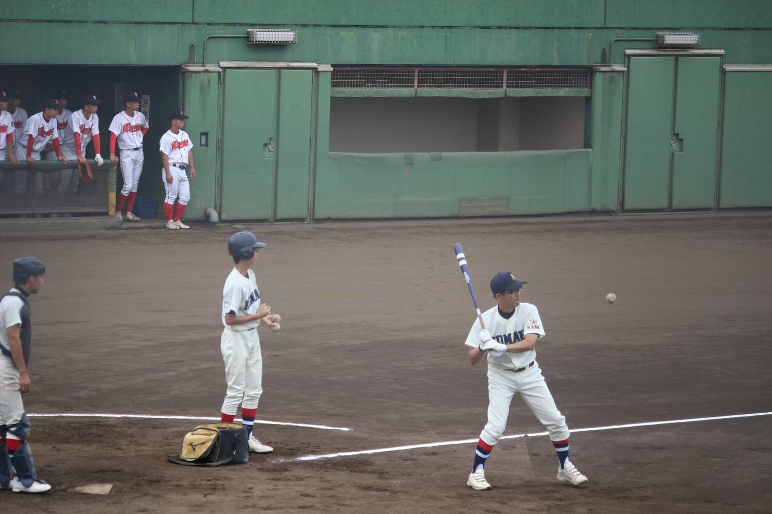 今春の横浜隼人高校長就任前は「東大進学率日本一」の超進学校・筑波大附属駒場高の野球部監督を務めていた朝木氏／本人提供