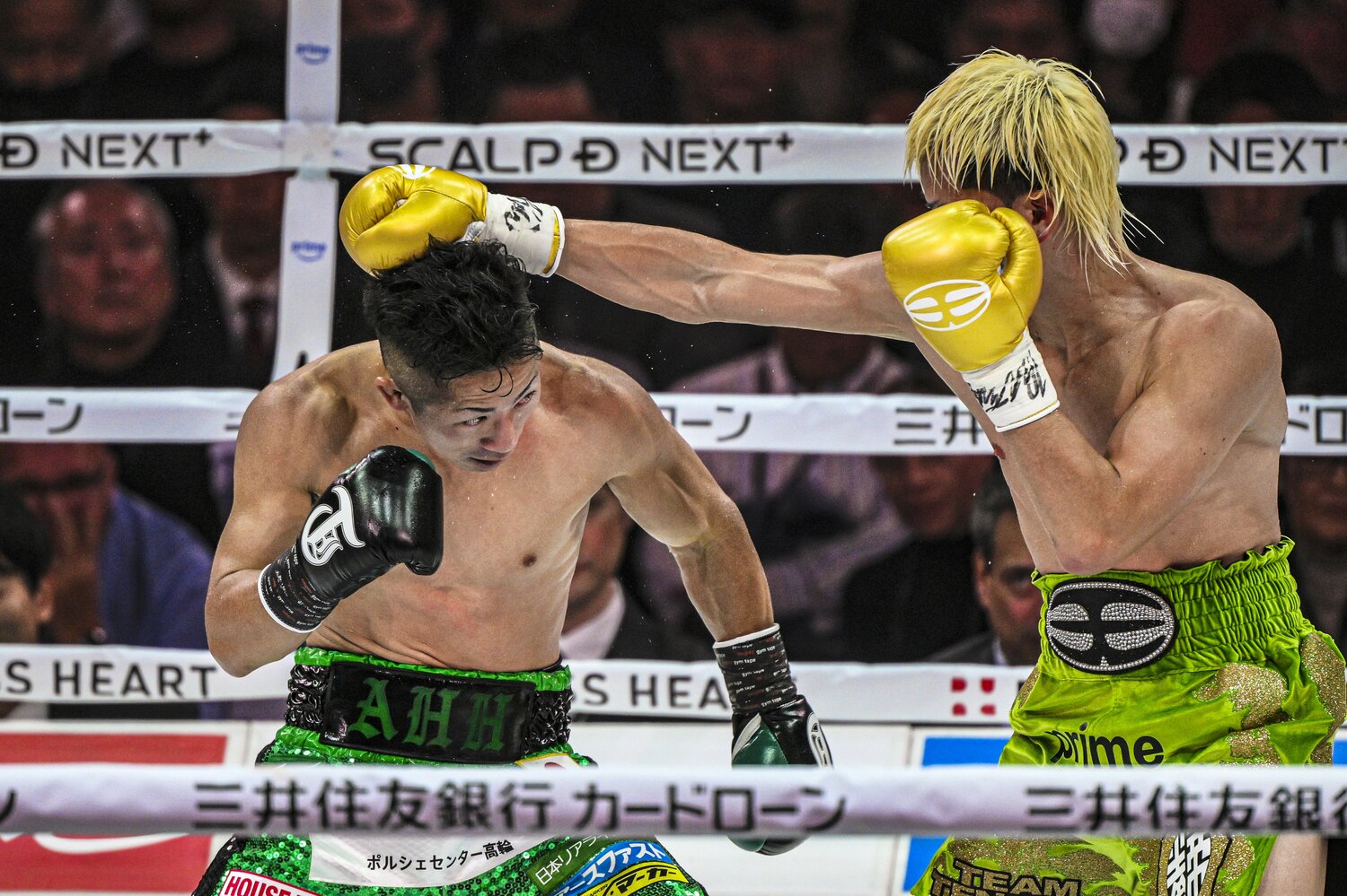 3ラウンド以降は距離感を修正した井上拓真がペースを握った　©Takuya Sugiyama