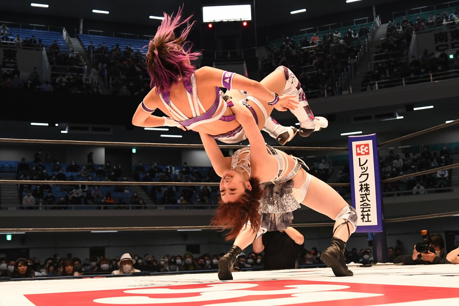 2021年3月3日のスターダム日本武道館大会、なつぽいはAZMを破りハイスピード王者に輝いた