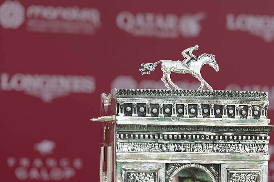 ［直木賞作家エッセイ］馳星周「滾る血と夢」＜Number Web＞ photograph by Photostud