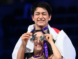 「璃来ちゃんに鞭打たれながら…」木原龍一はユーモアたっぷりに…フランス杯優勝、りくりゅう復活のウラに“2つの理由”「会見で見たゆとりのある姿」