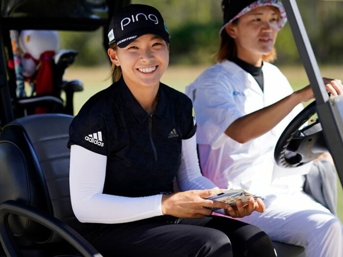 「良かったねえ、ここに来れて」渋野日向子が“激動の1年”を総括…初V達成の古江彩佳は「70～80点」英語上達はディズニーのおかげ？＜Number Web＞ photograph by Shizuka Minami