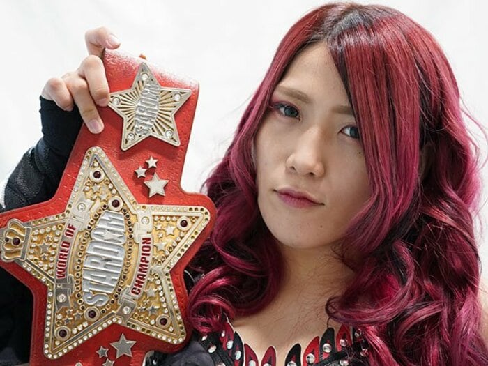 髪切りマッチを越える戦いを…“赤いベルト”の女王・林下詩美vs上谷沙弥、予言された“驚くような結末”＜Number Web＞ photograph by Essei Hara