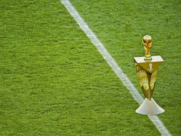W杯が48カ国に増えることについて、世界最高のサッカー誌は、こう考える。<Number Web> photograph by RICHARD MARTIN