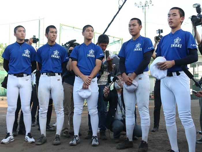 「何のために野球をやってきたのか」“出場するはずの甲子園”が中止→野球部の解散危機…あの磐城高エースが「マウンドで涙が止まらなかった」理由＜Number Web＞ photograph by Sankei Shimbun