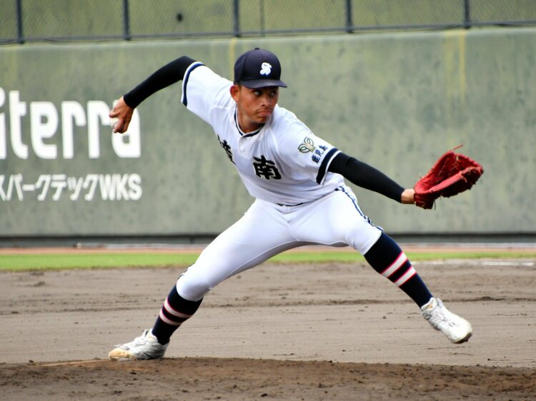 第55回選抜高校野球大会 立命館高校 ペナント1983年 hqdefault.jpg
